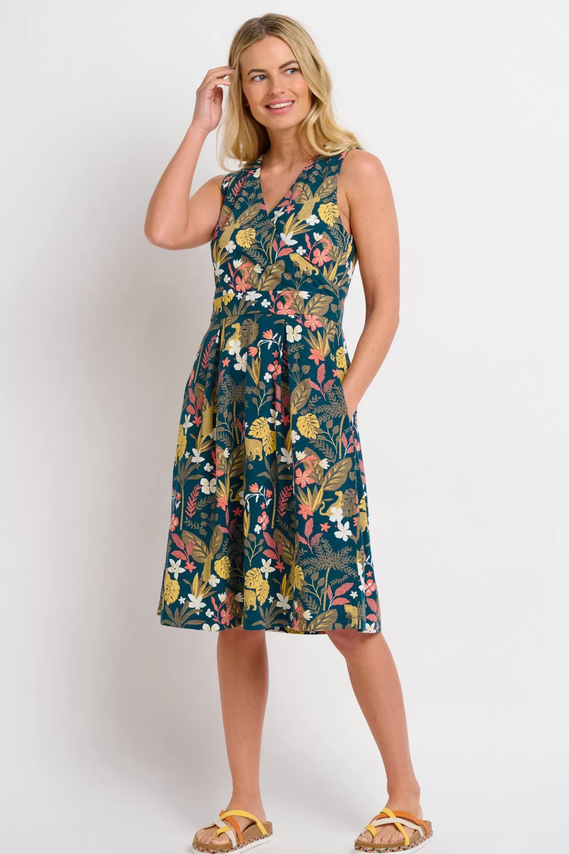 Dresses>Brakeburn Botanical Jungle Wrap Dress Green