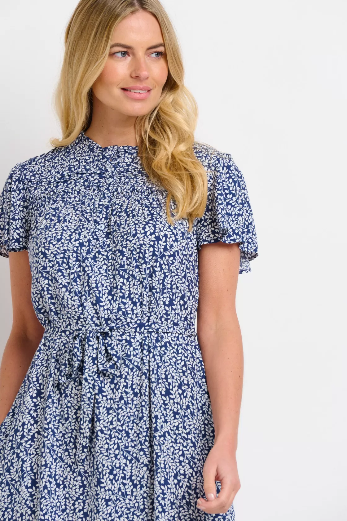 Dresses>Brakeburn Floral Trail Flutter Sleeve Dress Navy