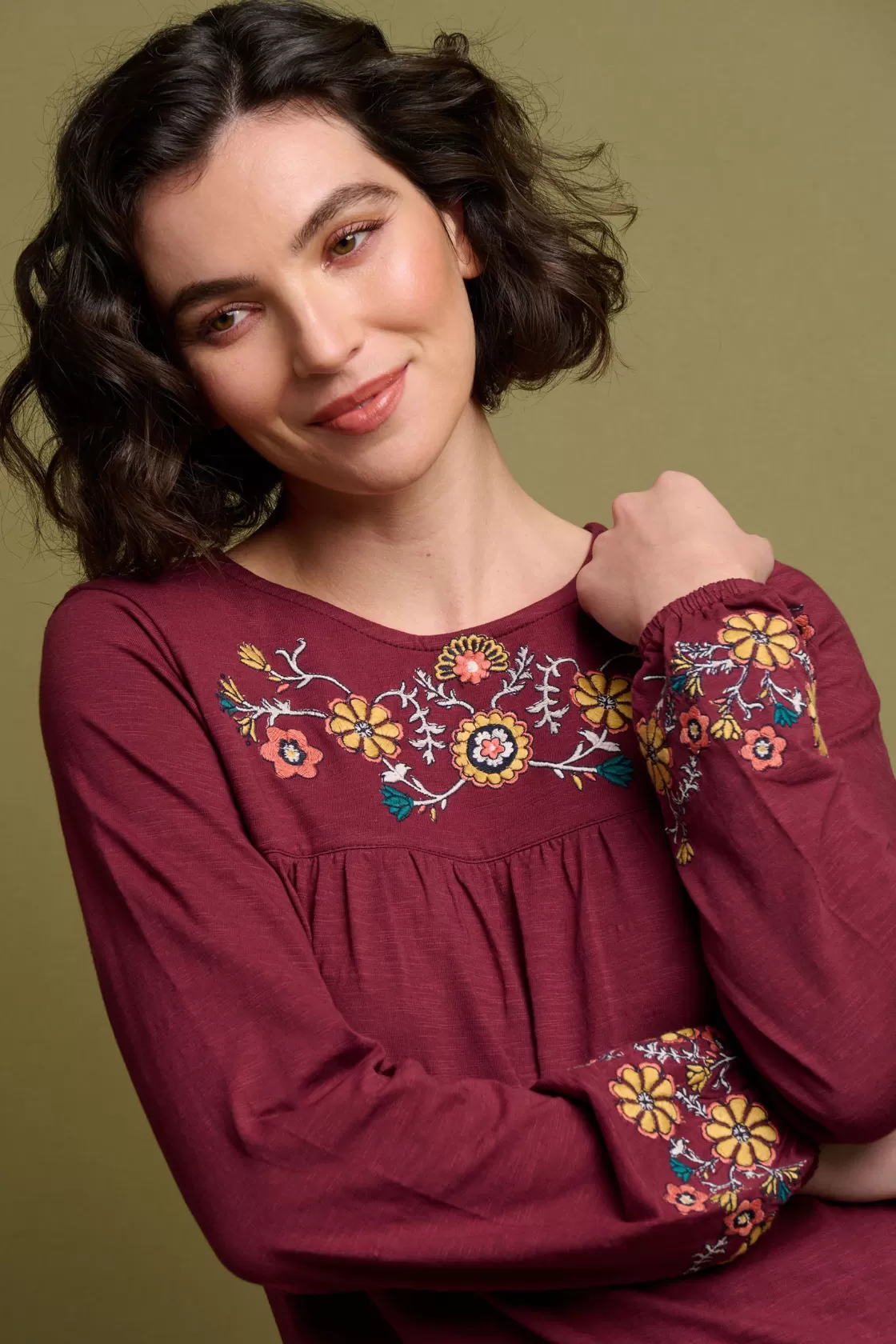 Tops, T-Shirts And Vests>Brakeburn Folk Floral Embroidered Tee Burgundy