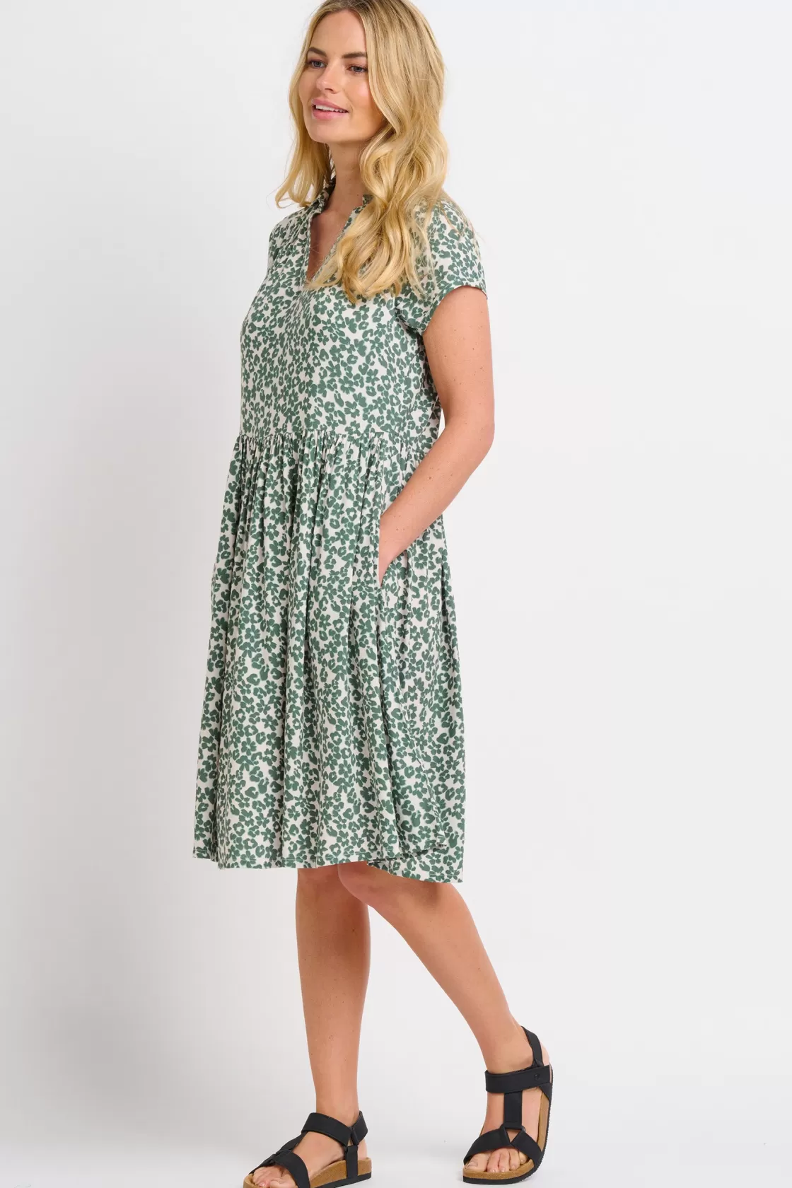 Dresses>Brakeburn Leopard Floral Dress Green