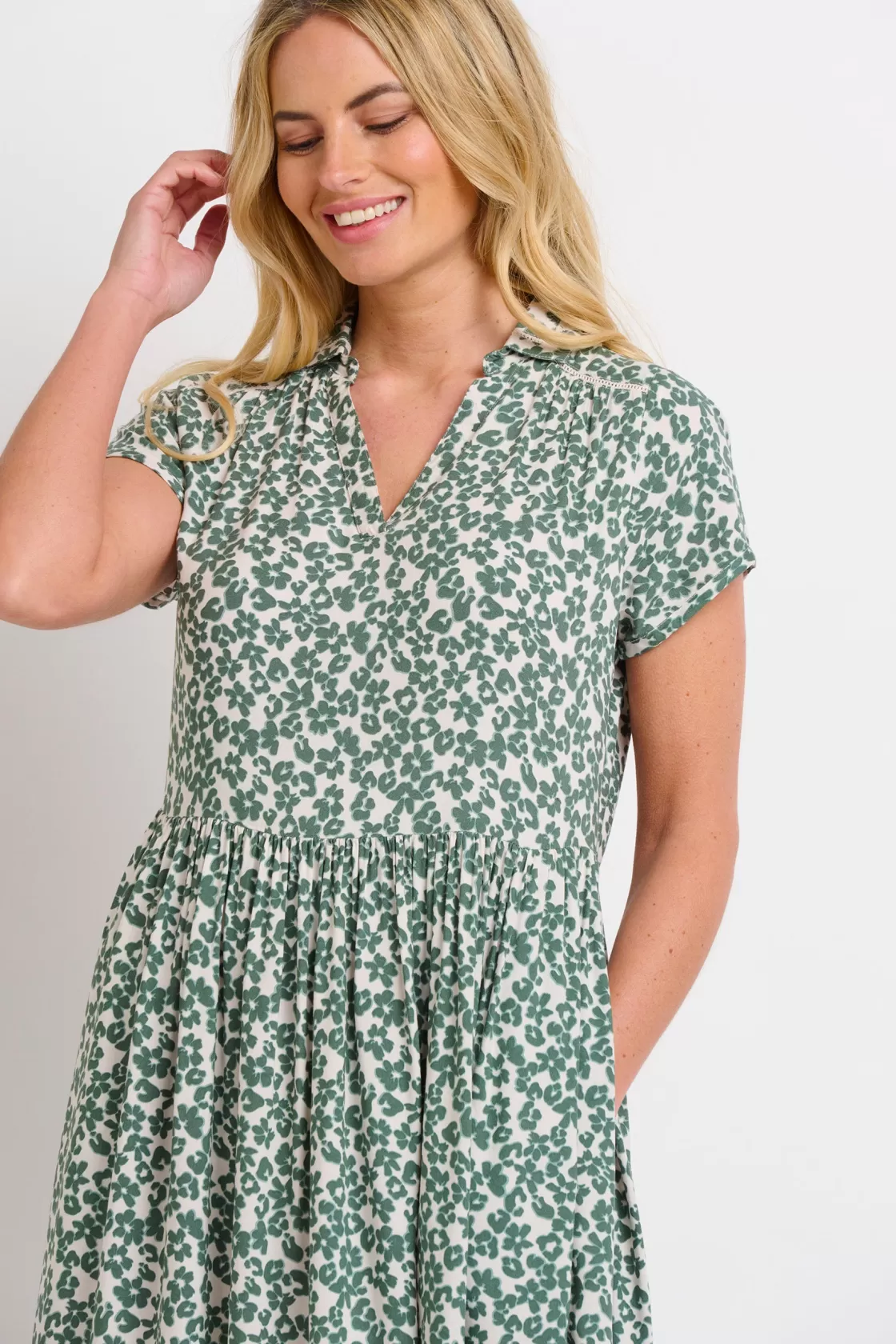 Dresses>Brakeburn Leopard Floral Dress Green