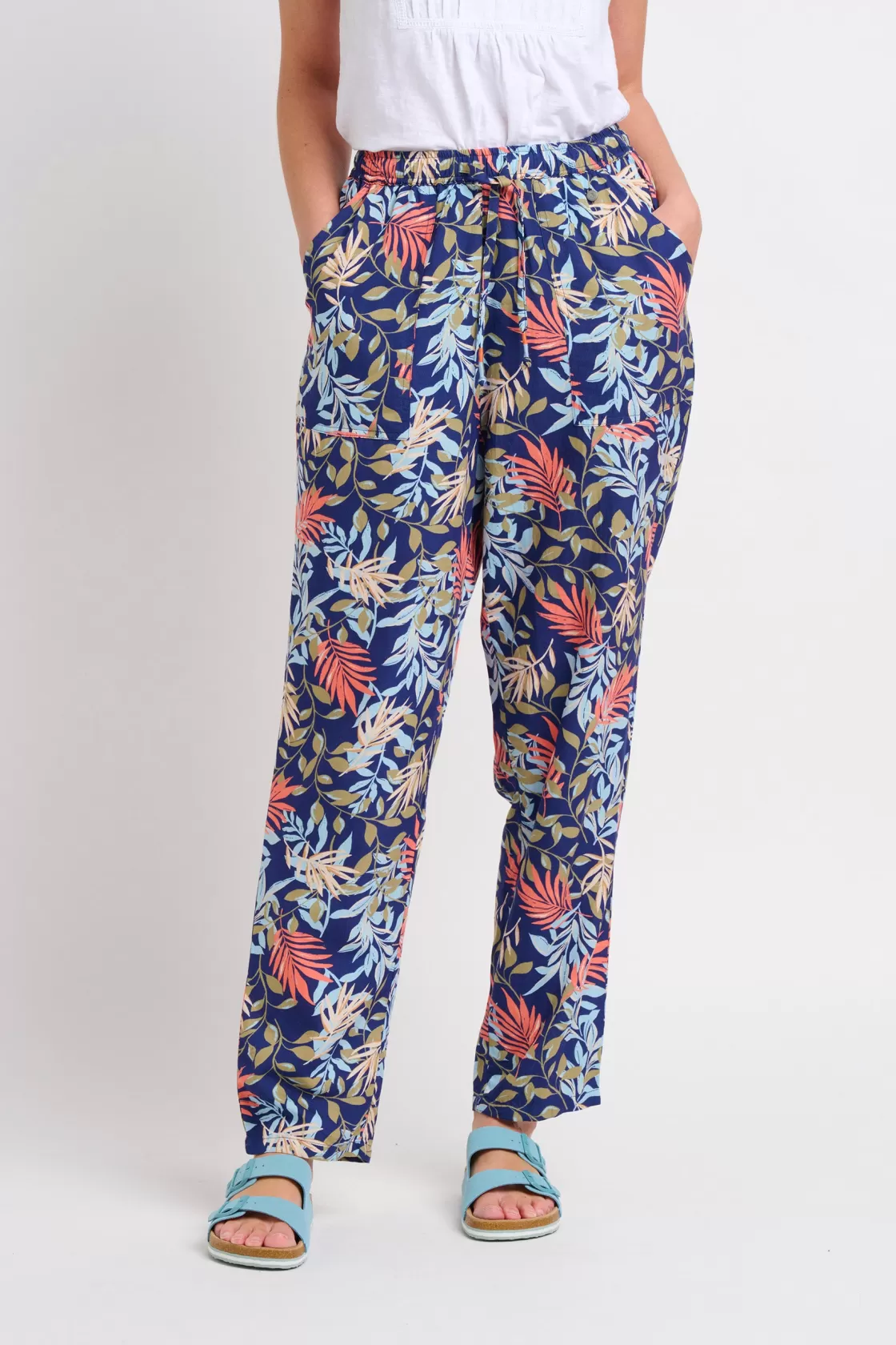 Trousers And Shorts>Brakeburn Trailing Tropics Traveller Pants Blue